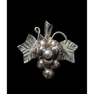 Vintage Grape Cluster Pendant Brooch Silver Tone MJ